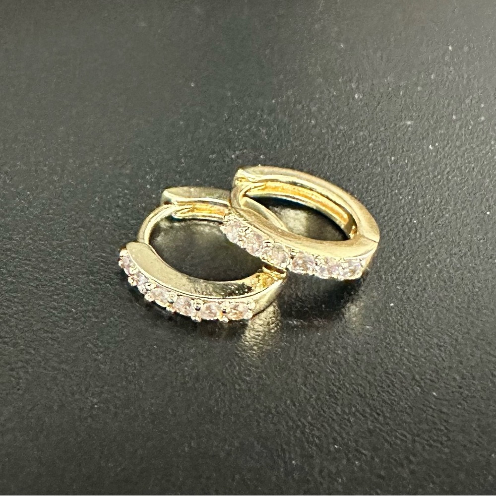New!! Gold Huggie Hoop Earrings
